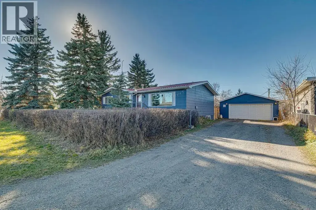 201 2 Street Nw, Diamond Valley