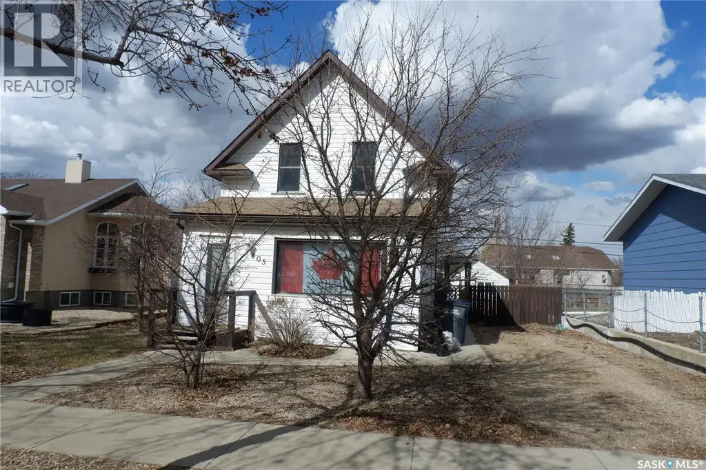 405 4th Avenue E, Assiniboia