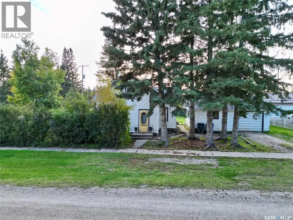 302 3rd Street, Medstead