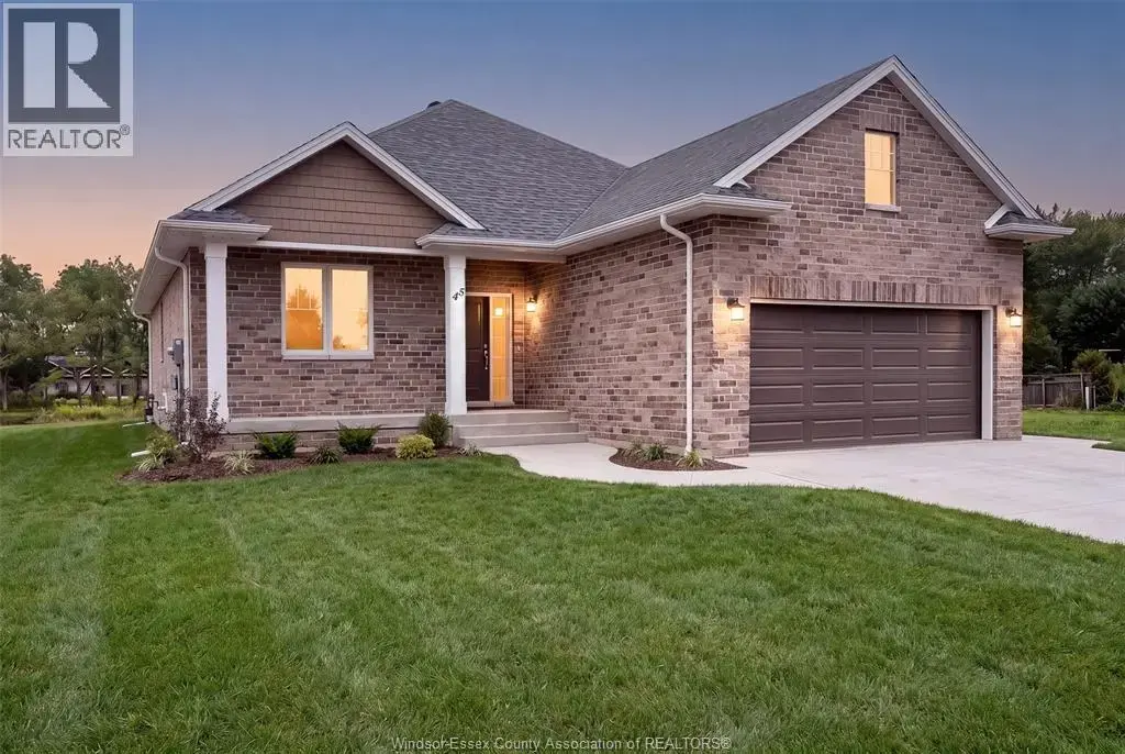 56 Redwood, Kingsville