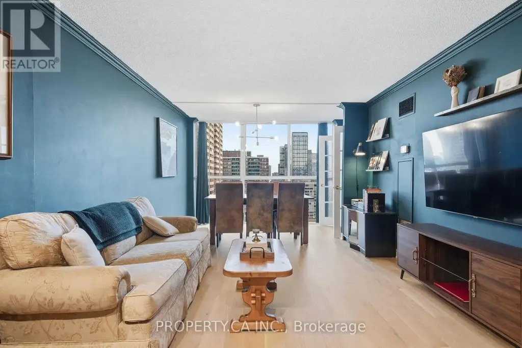 1811 - 15 Maitland Place, Toronto (Cabbagetown-South St. James Town)