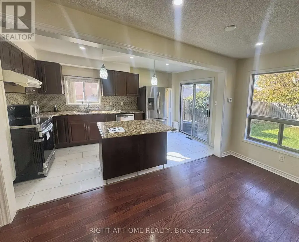 14 Acme Crescent, Toronto (Kingsview Village-The Westway)
