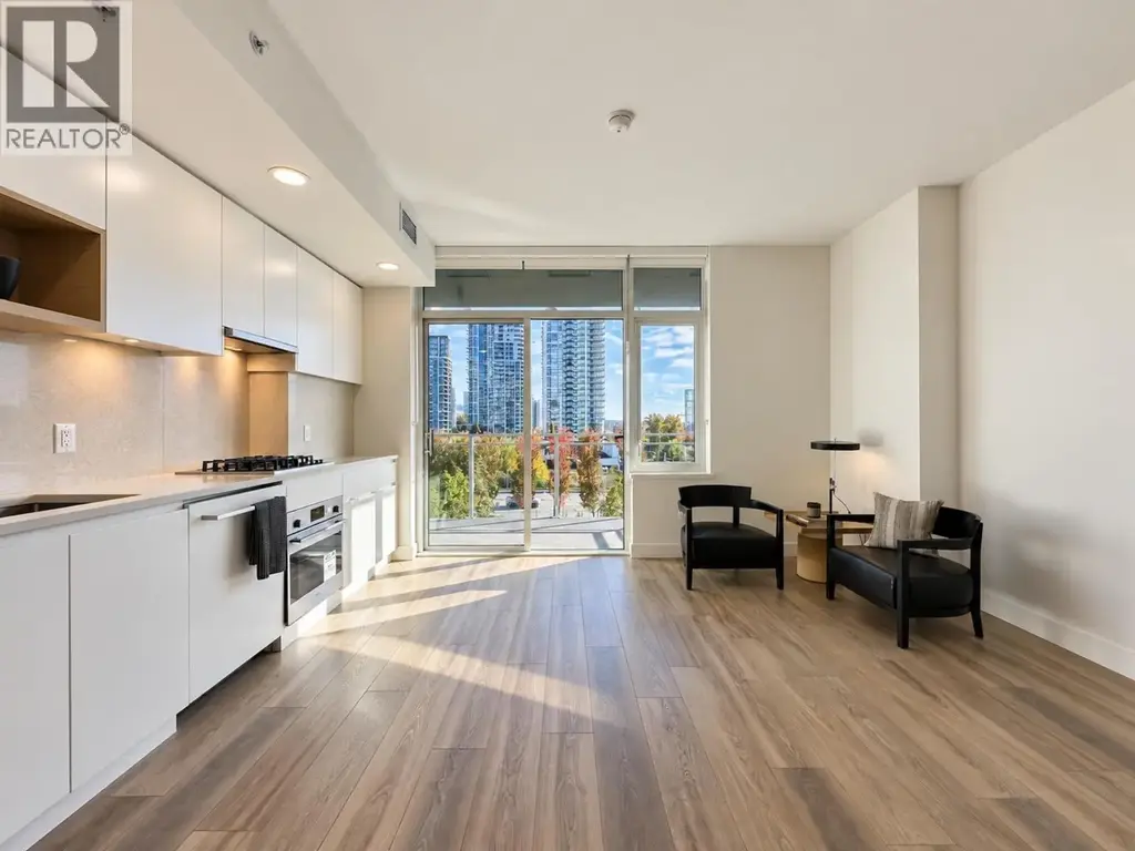 403 4433 Alaska Street, Burnaby