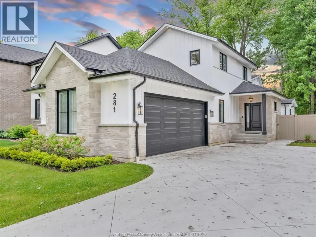281 Brighton Road, Tecumseh