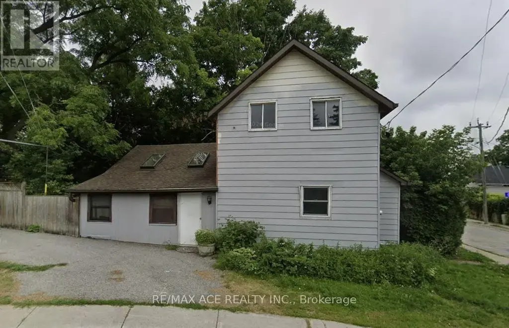 419 Millard Avenue, Newmarket (Central Newmarket)
