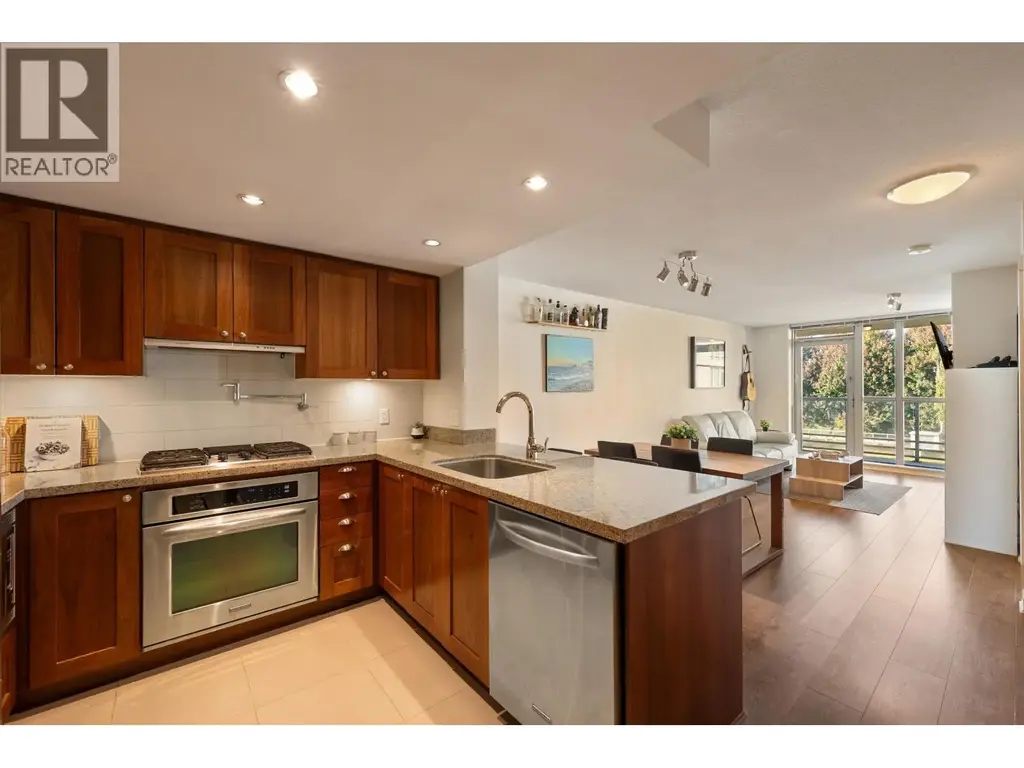 317 9373 Hemlock Drive, Richmond