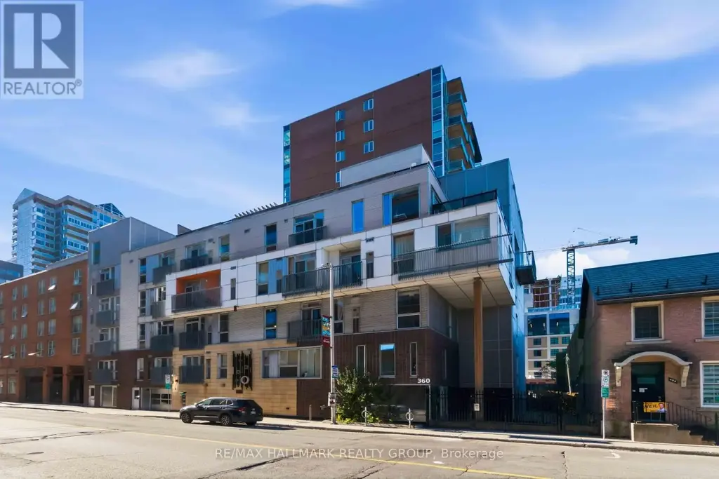 405 - 360 Cumberland Street, Ottawa