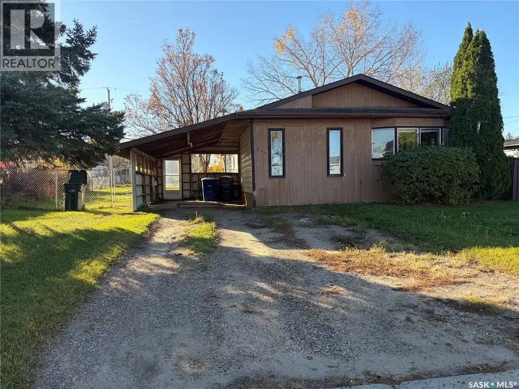 241 30th Street W, Battleford