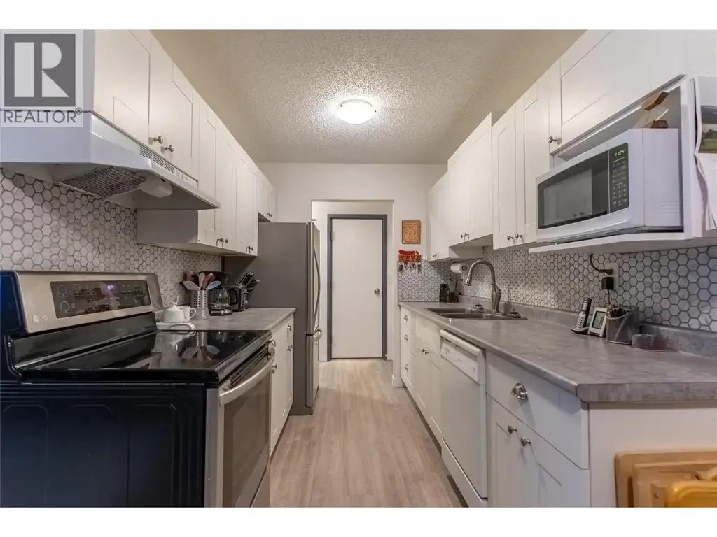 280 Alder Drive Unit# 218, Logan Lake