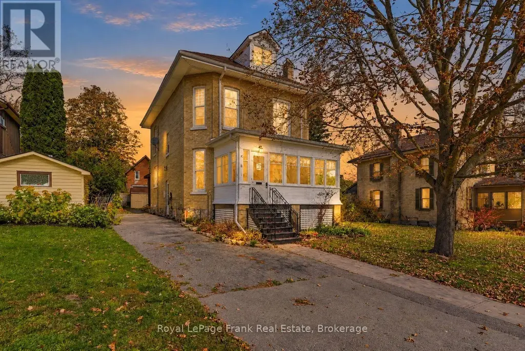 16 Francis Street, Kawartha Lakes (Lindsay)