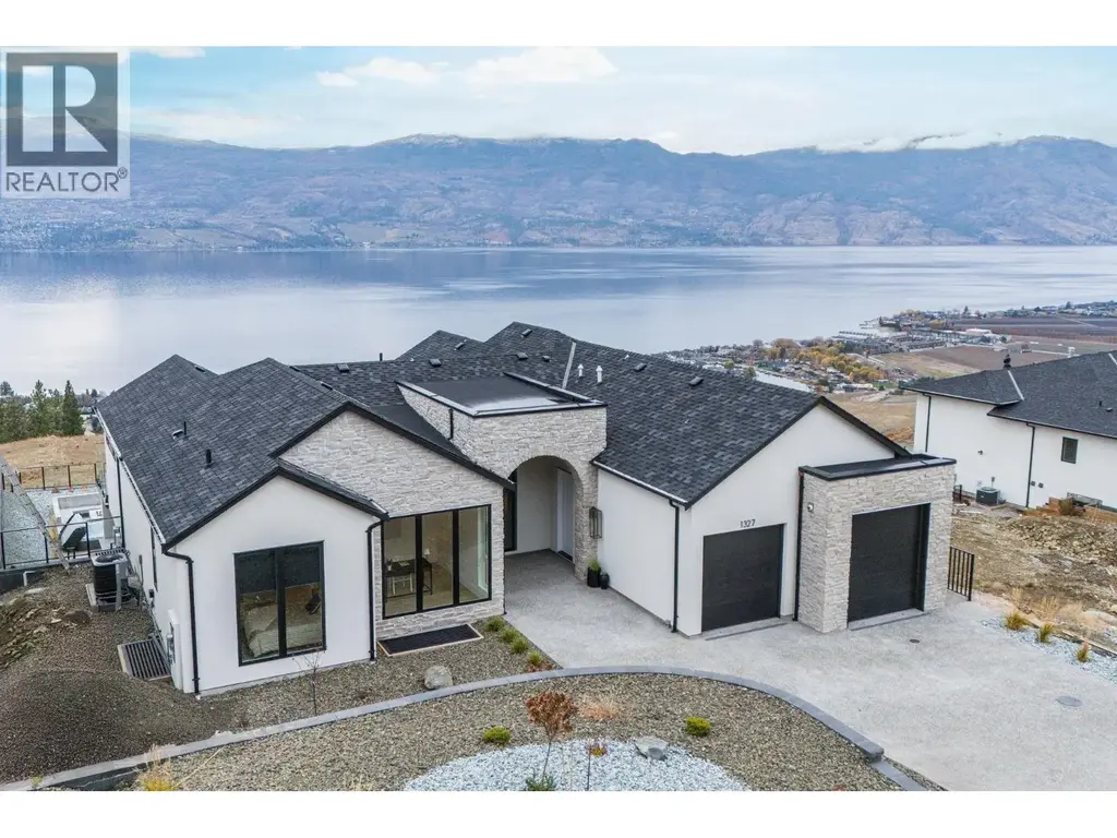 1327 Vineyard Drive, West Kelowna