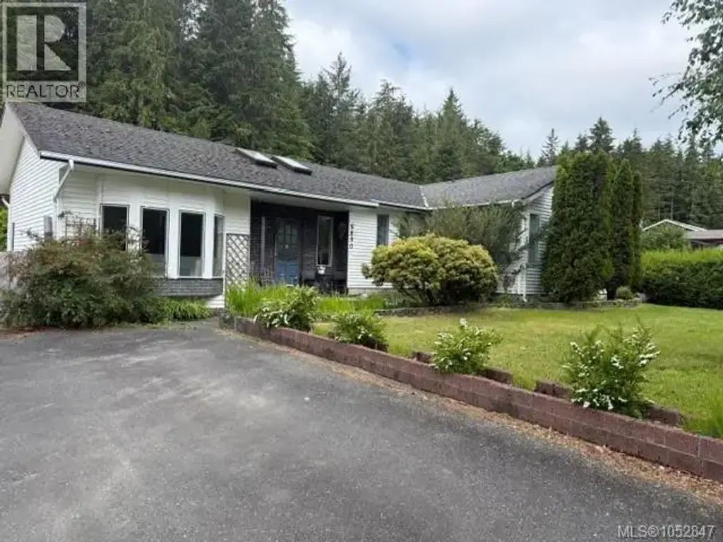 5890 Beaver Harbour Rd, Port Hardy