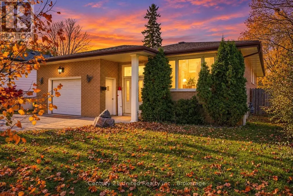 807 Highland Court, Peterborough (Northcrest Ward 5)