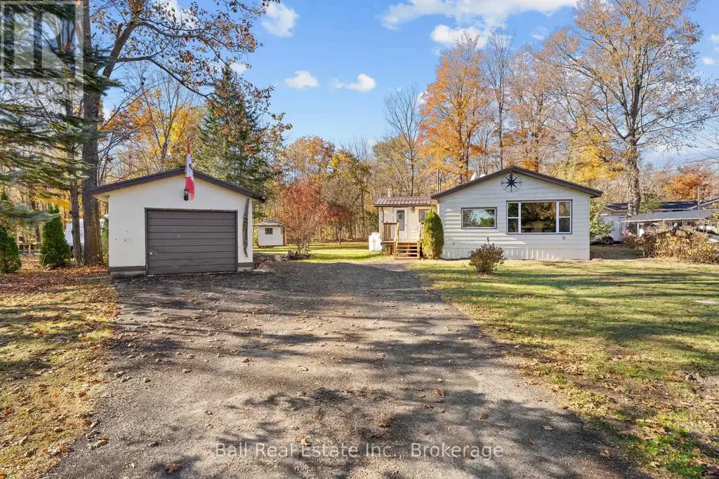 93 Northern Avenue, Trent Lakes