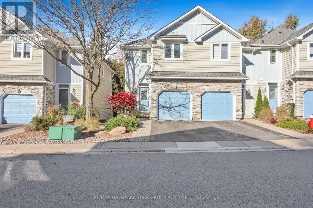 923 Creekfront Way, Newmarket (Gorham-College Manor)