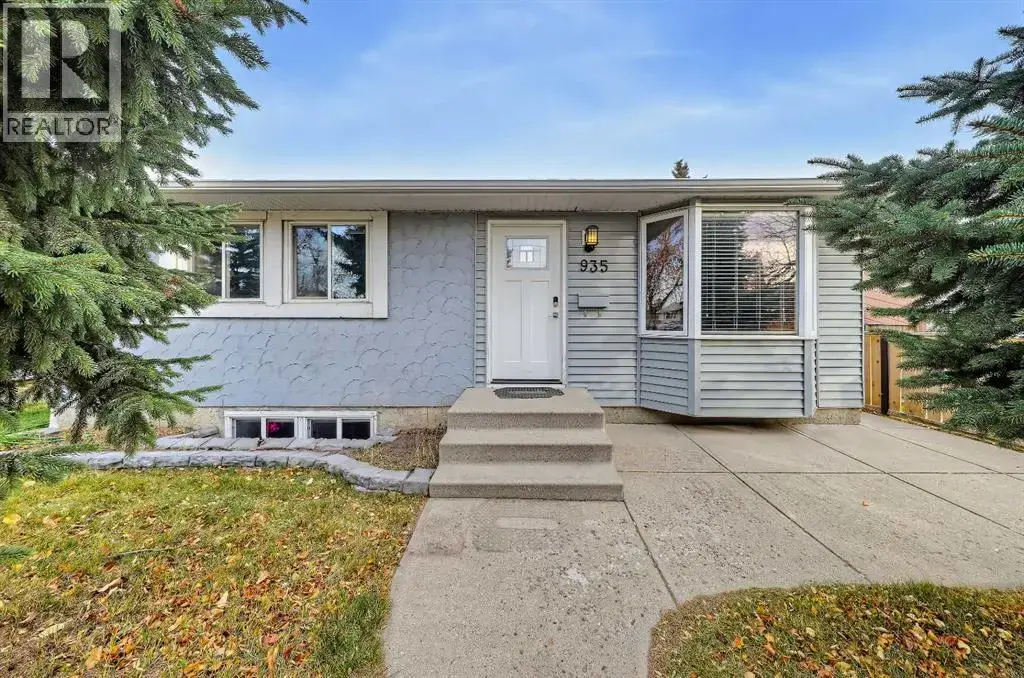 935 Madeira Way Ne, Calgary