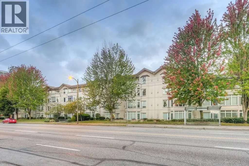208 2677 E Broadway Street, Vancouver