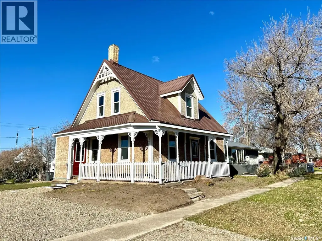 315 3rd Street, Frobisher