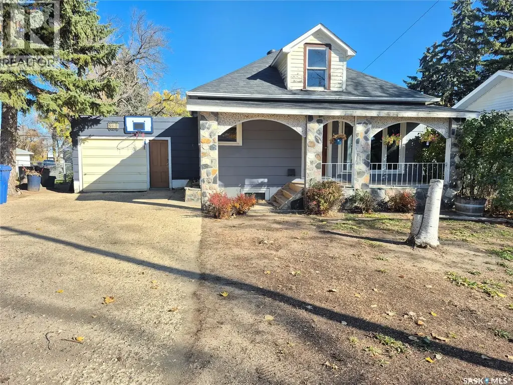 517 Bertrand Avenue, Radville