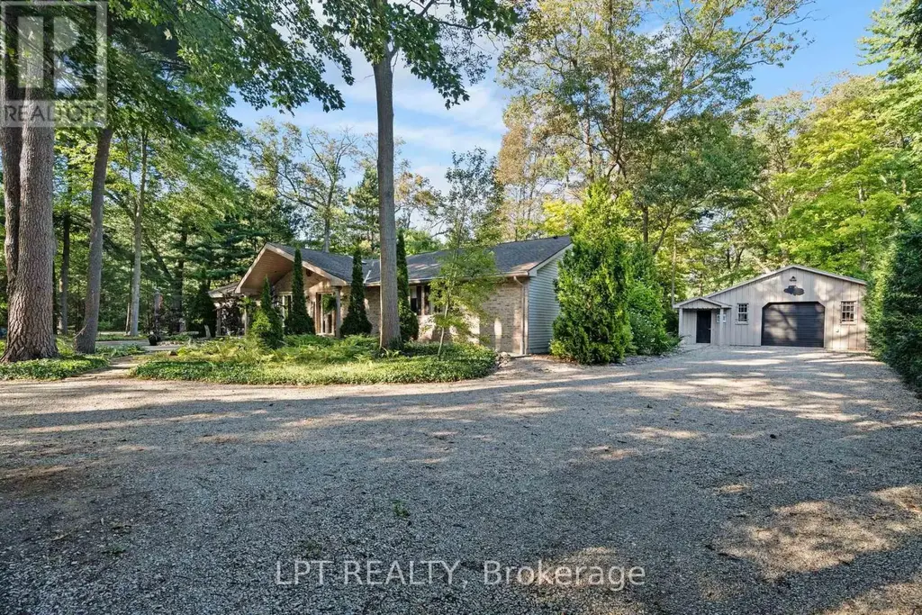 10012 Graham Street, Lambton Shores (Walden)
