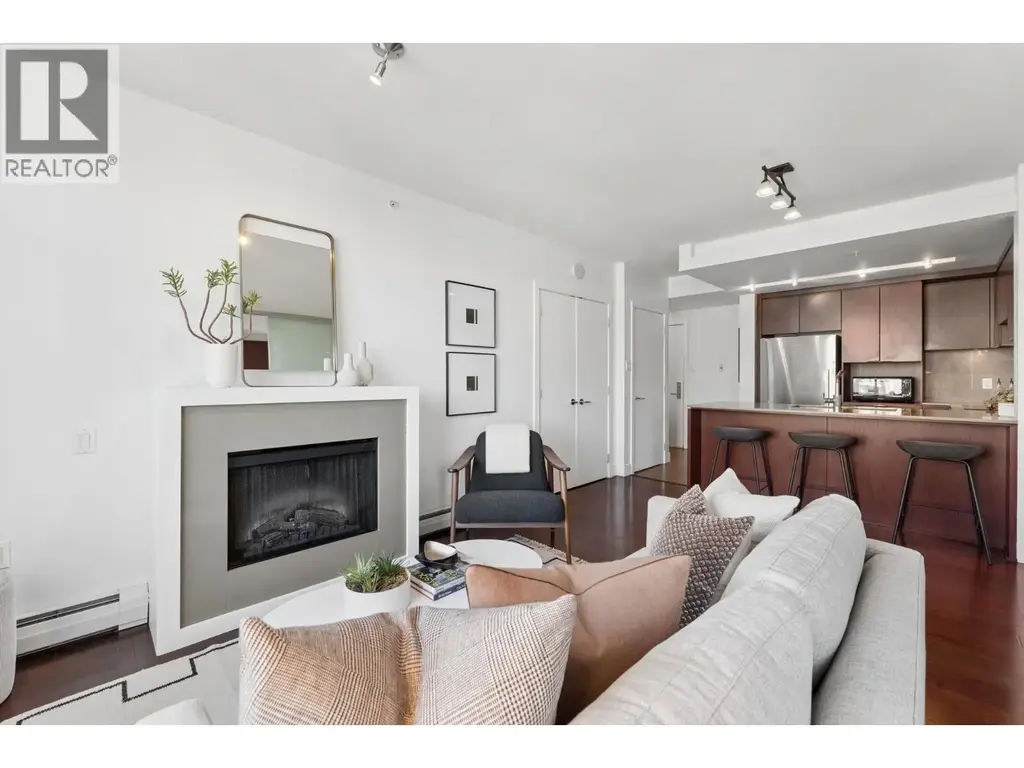 1101 158 W 13th Street, North Vancouver