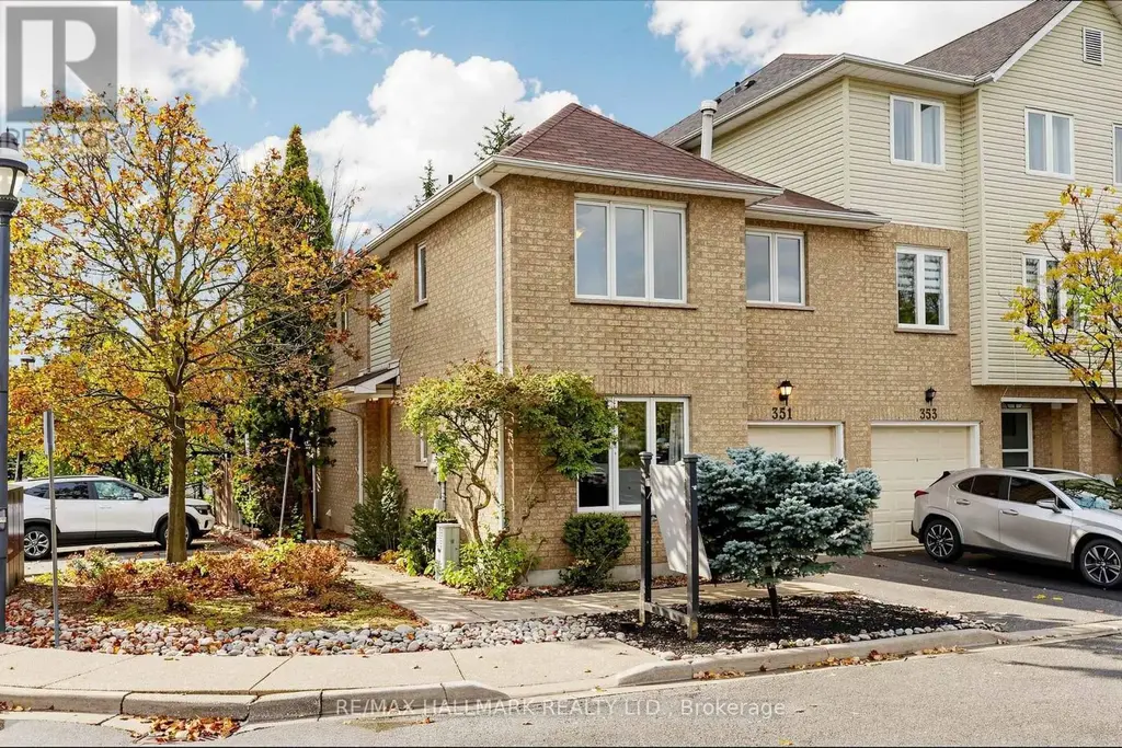 1 - 351 Riddell Court, Newmarket (Gorham-College Manor)