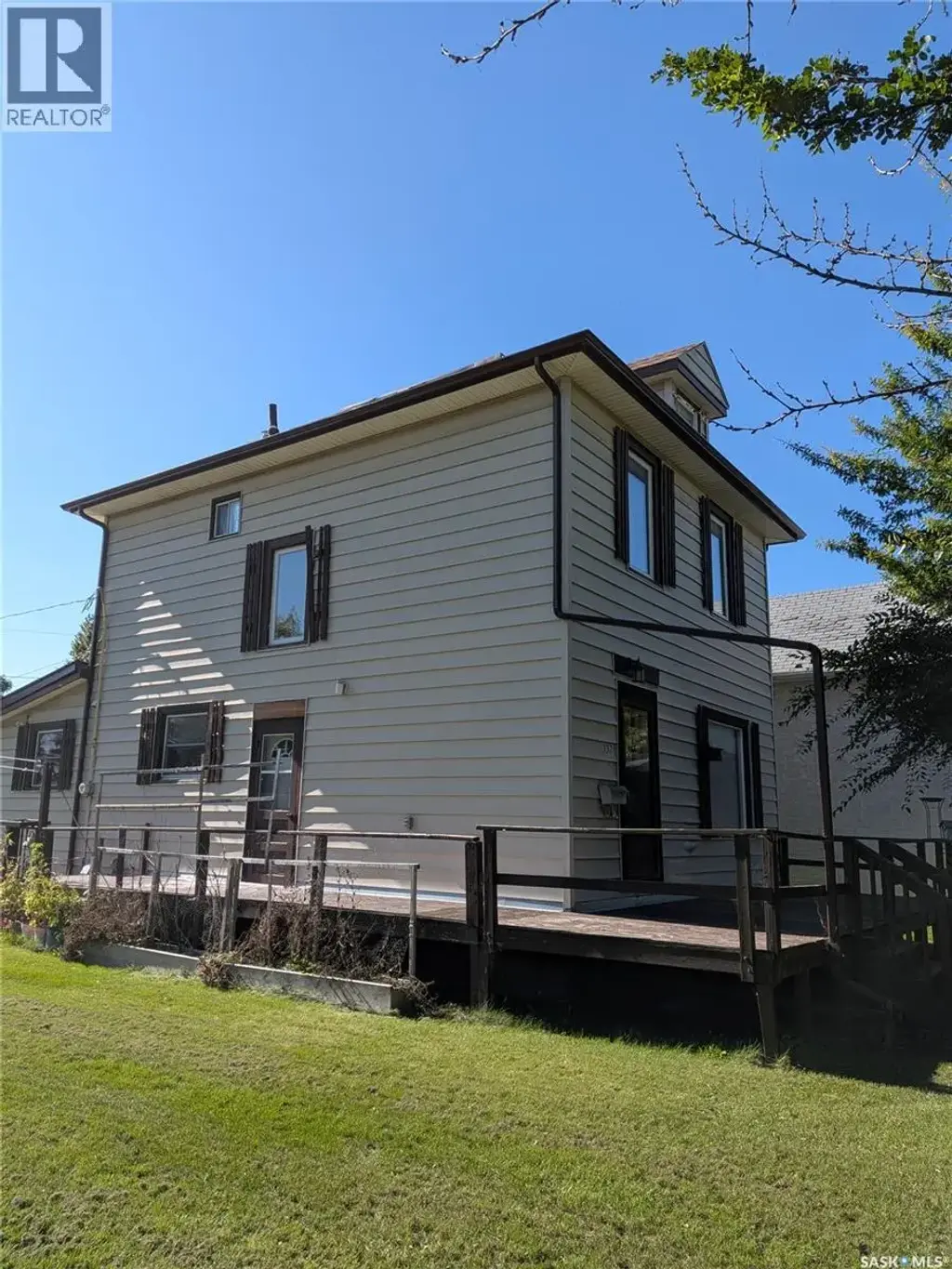 337 9th Street E, Prince Albert