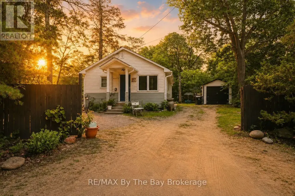 217 Dunkerron Avenue, Wasaga Beach