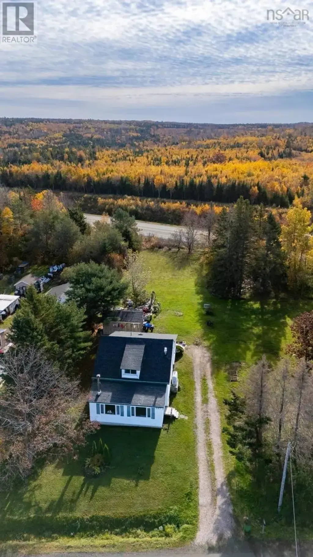 207 West Old Post Road, Smiths Cove
