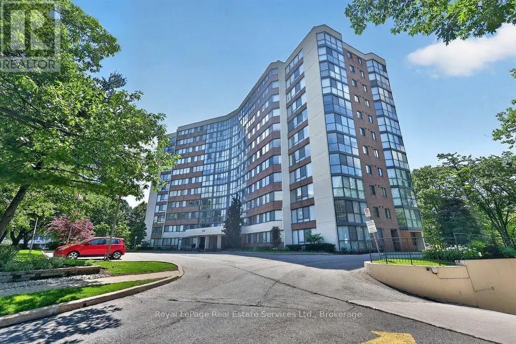 1105 - 1240 Marlborough Court, Oakville (CP College Park)
