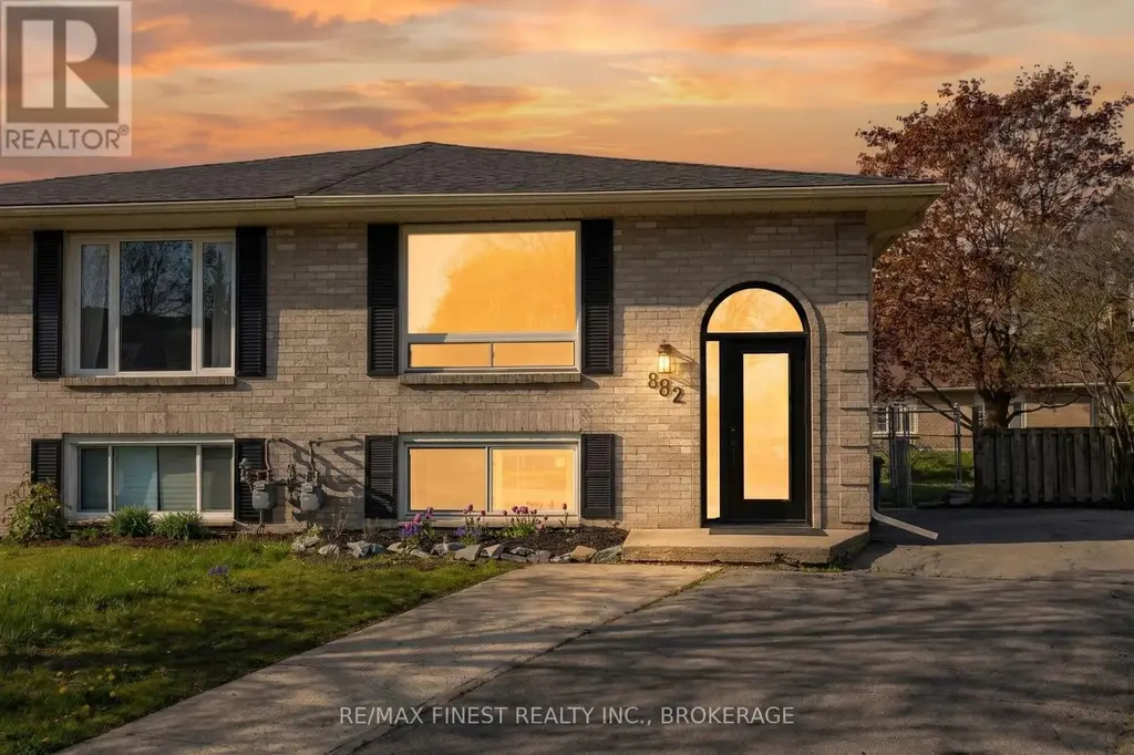 882 Beaconhill Court, Kingston (North of Taylor-Kidd Blvd)