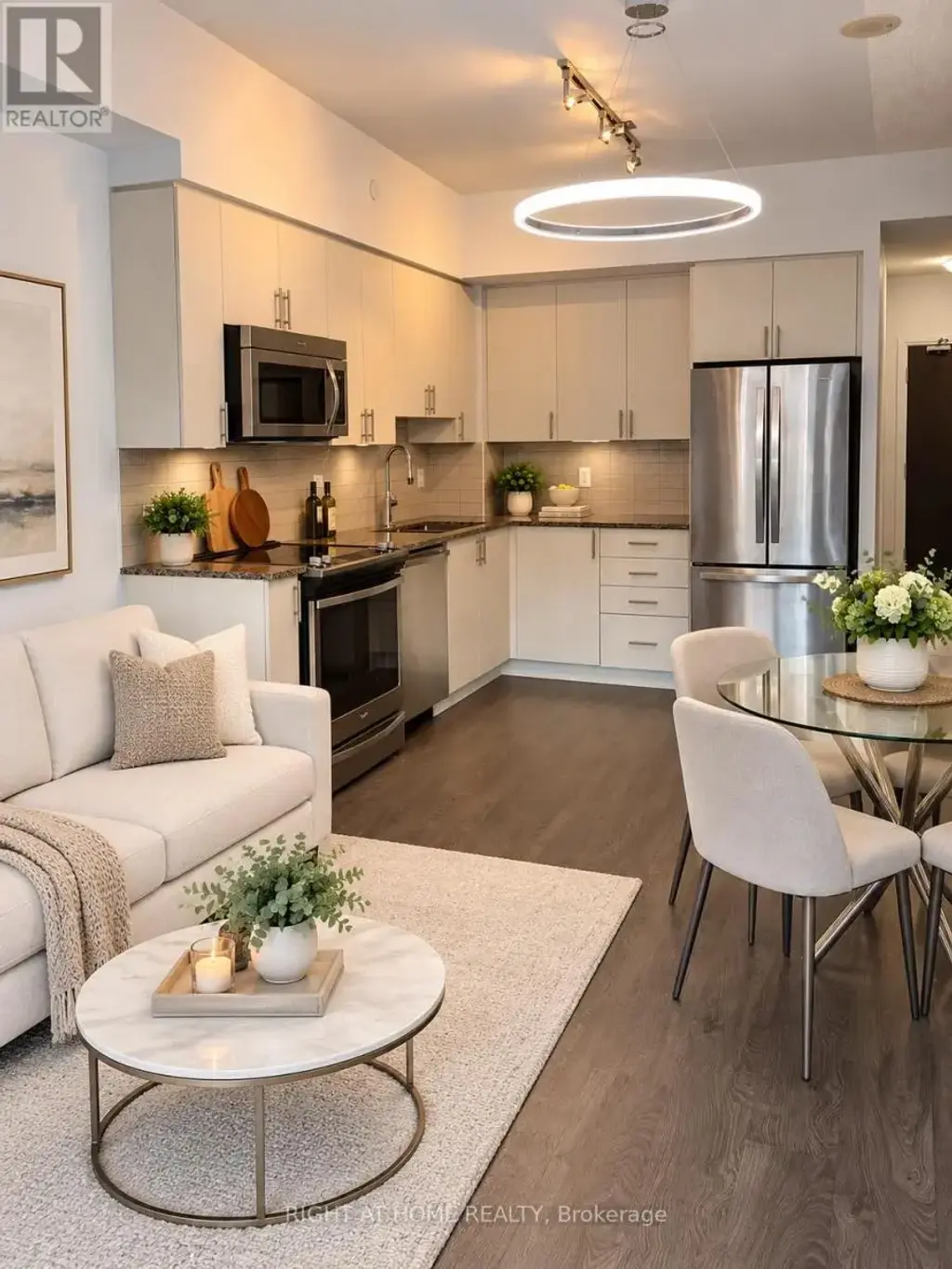 323 - 7900 Bathurst Street, Vaughan (Beverley Glen)