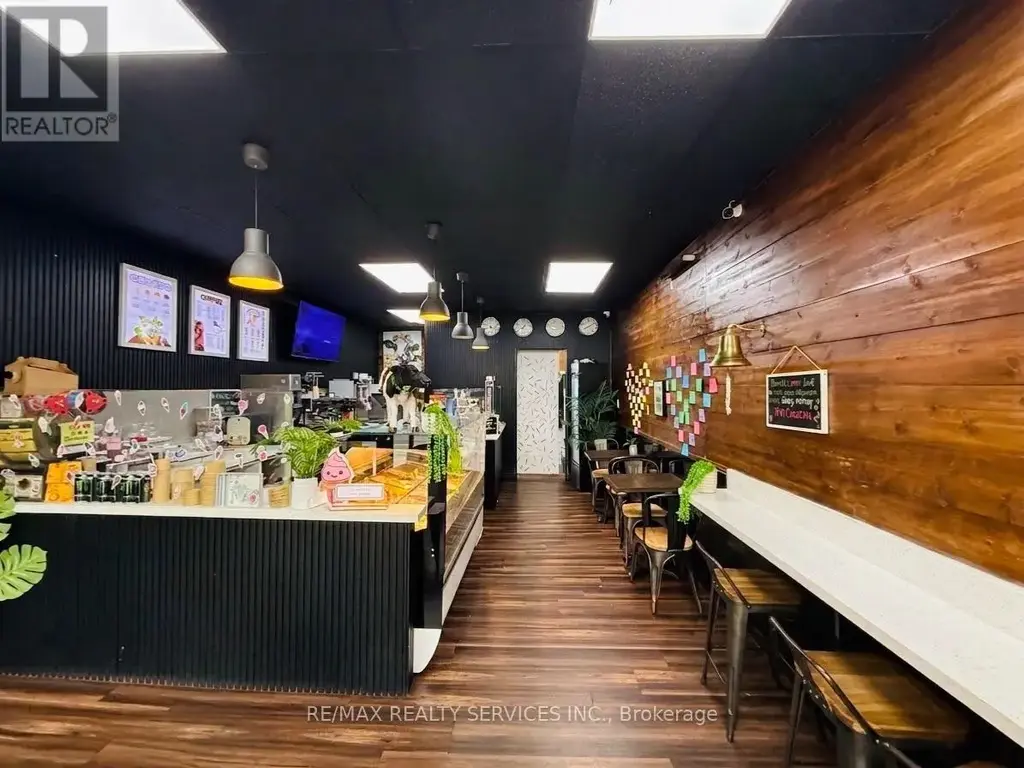 11 Queen Street W, Brampton (Downtown Brampton)