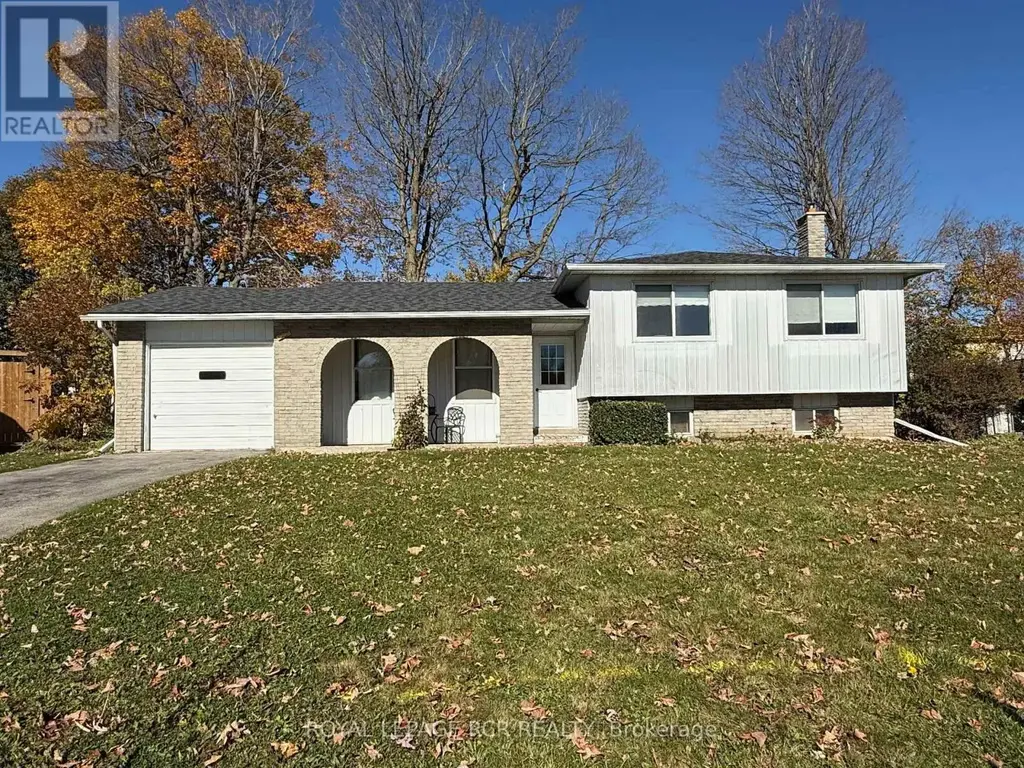 466 Sandhill Court, Shelburne