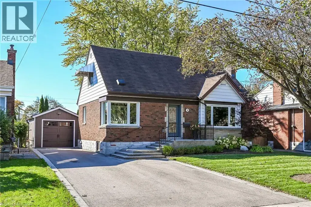 10 Mulock Avenue, Hamilton