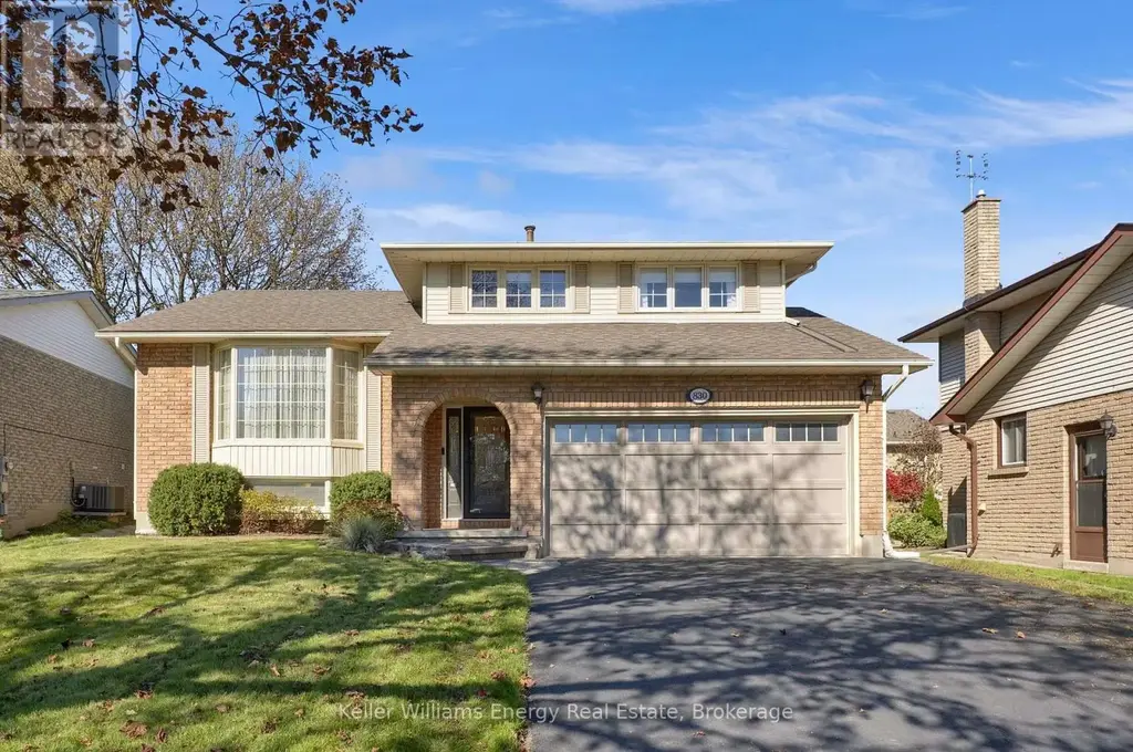 830 Saint Anne Court, Oshawa (Northglen)
