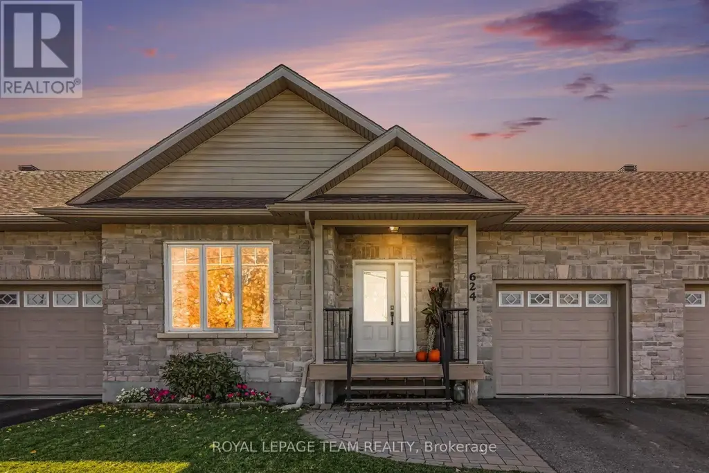 624 St Lawrence Street, North Dundas