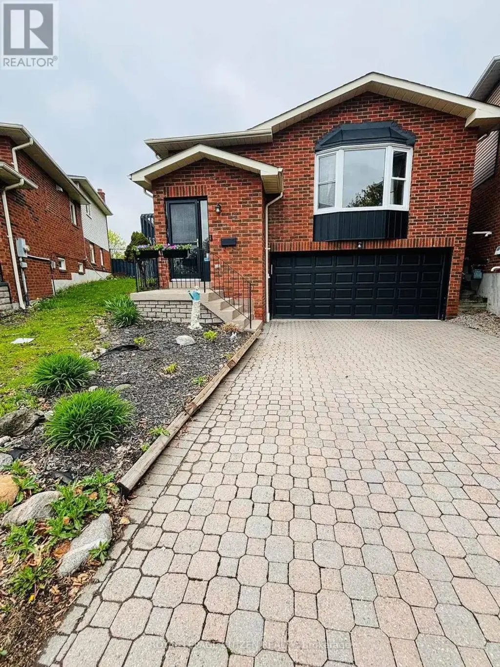 229 Glen Hill Drive, Whitby (Blue Grass Meadows)