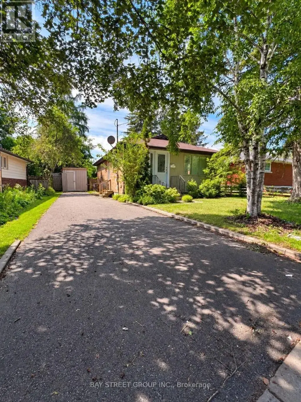 65 Dunning Avenue, Aurora (Aurora Village)