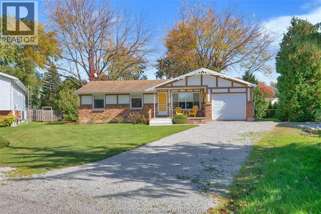 5 Royal Crescent, Chatham-Kent