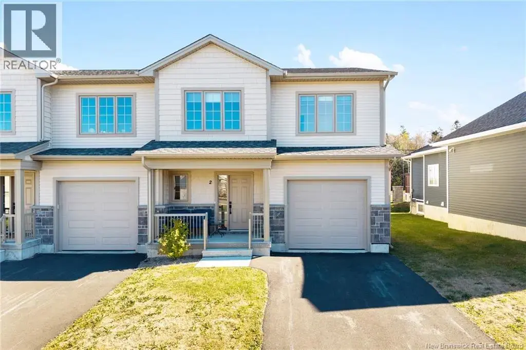 2 Huntingdon Circle, Fredericton