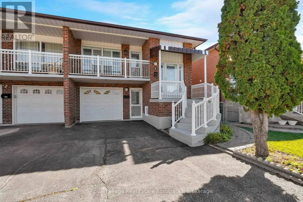 7 Capstan Court, Toronto (Glenfield-Jane Heights)