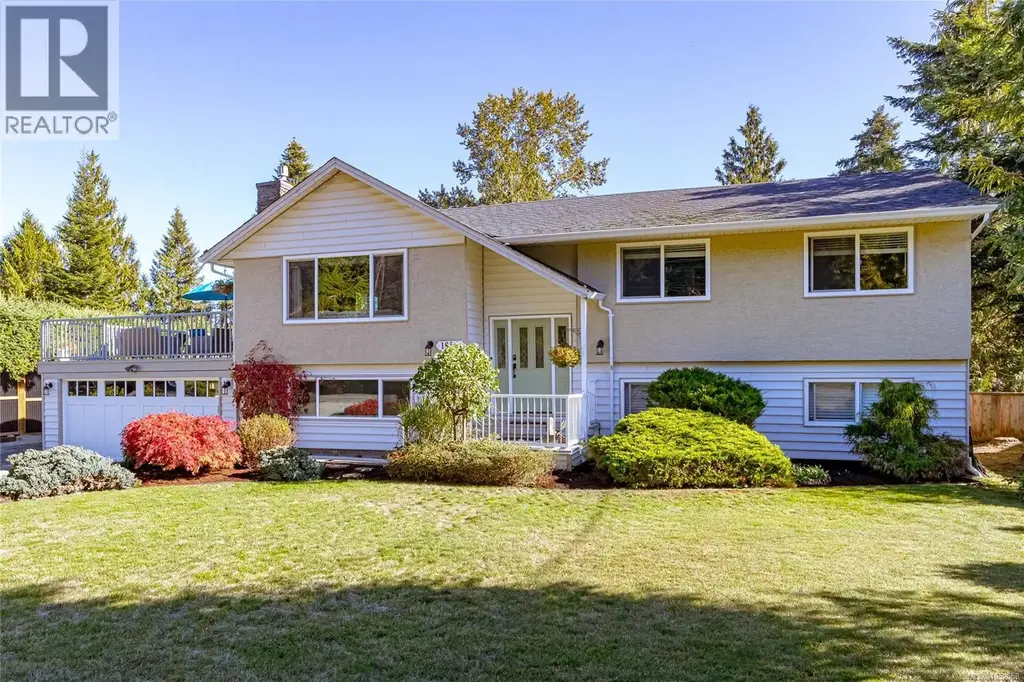 1650 Yeo St, Nanoose Bay