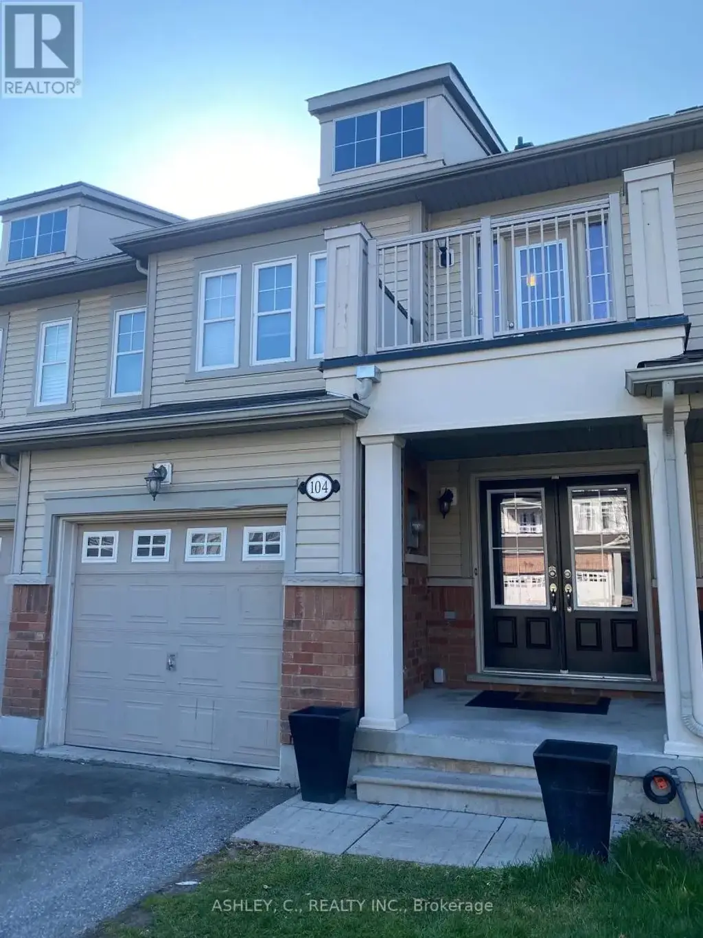 104 James Govan Drive, Whitby (Port Whitby)