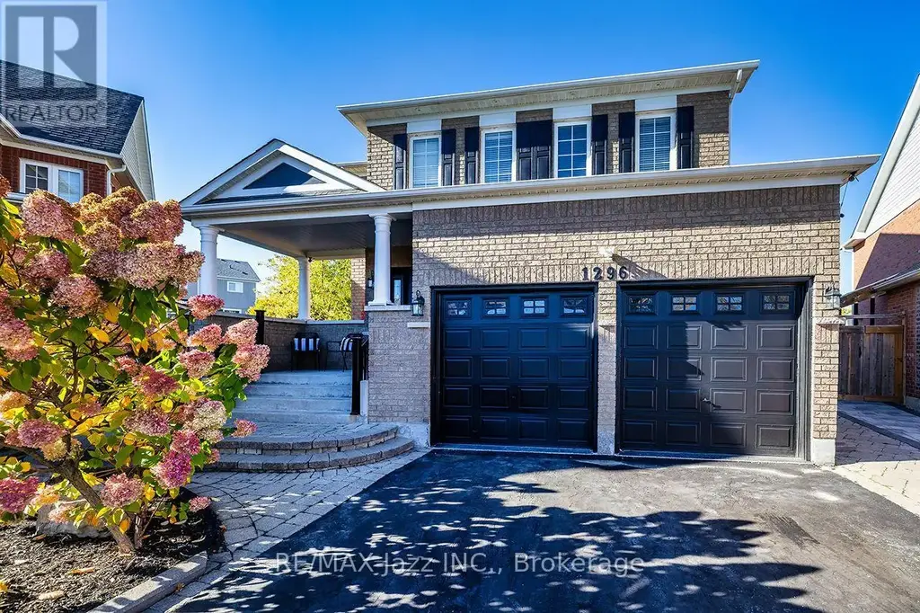 1296 Ravencliffe Court, Oshawa (Taunton)
