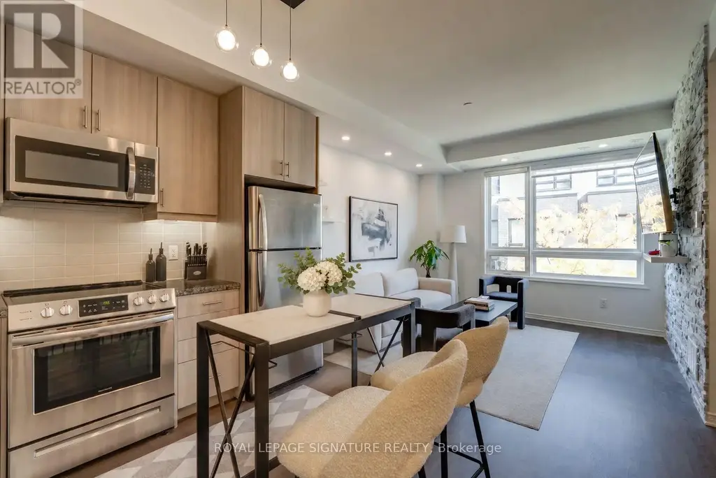 304 - 1150 Briar Hill Avenue, Toronto (Briar Hill-Belgravia)