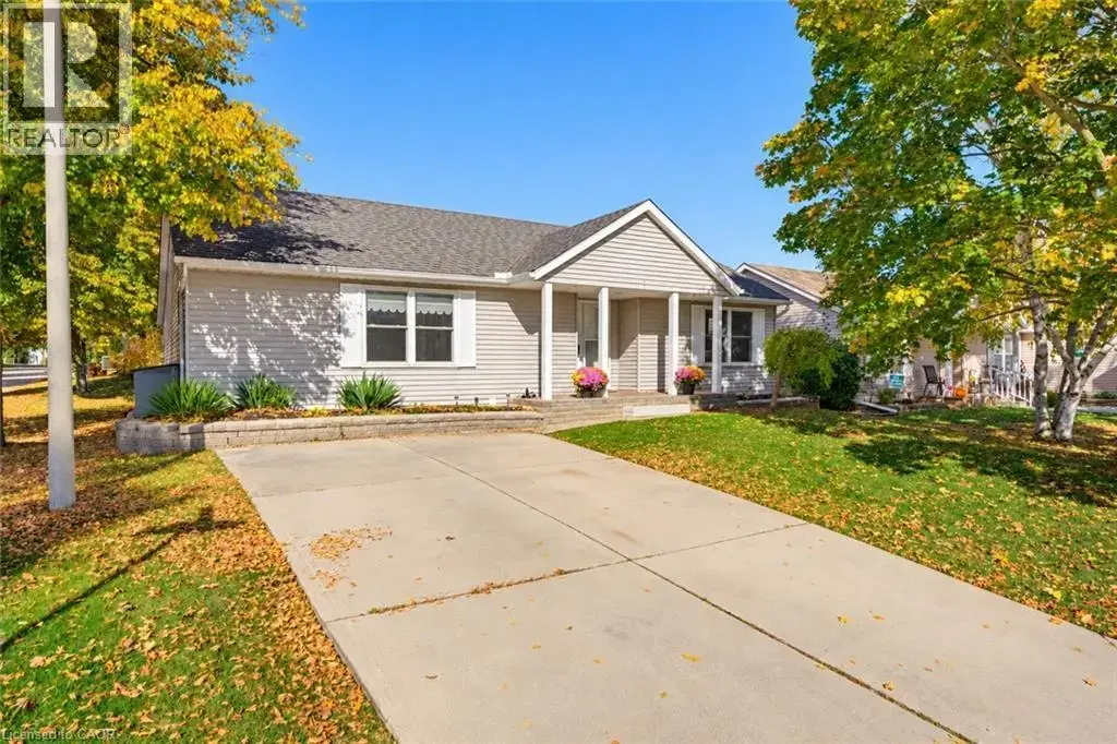 1 Homestead Place, New Hamburg
