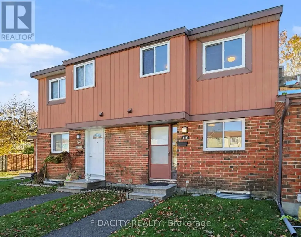 E - 44 Foxfield Drive, Ottawa