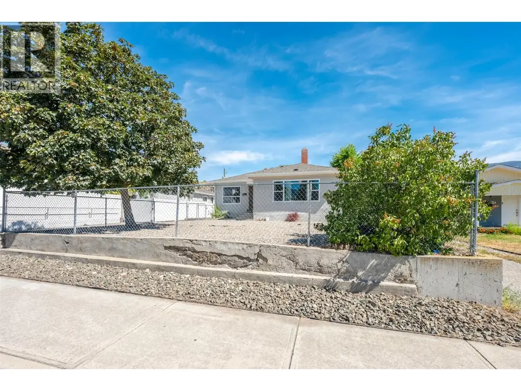 724 School Avenue, Oliver