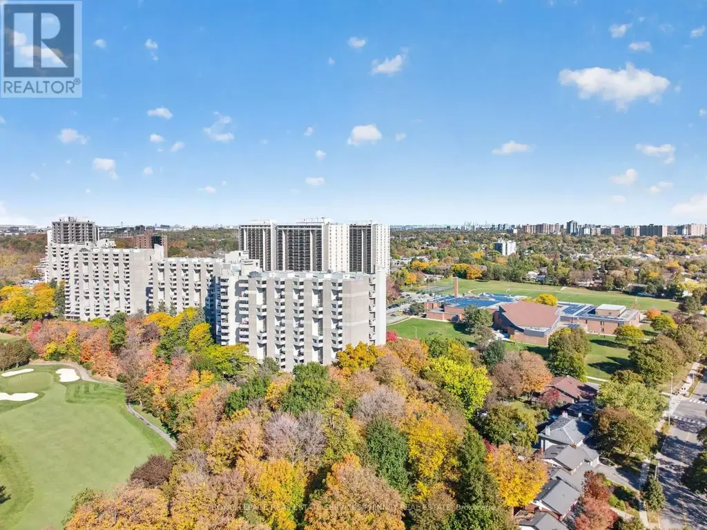 E21 - 284 Mill Road, Toronto (Markland Wood)